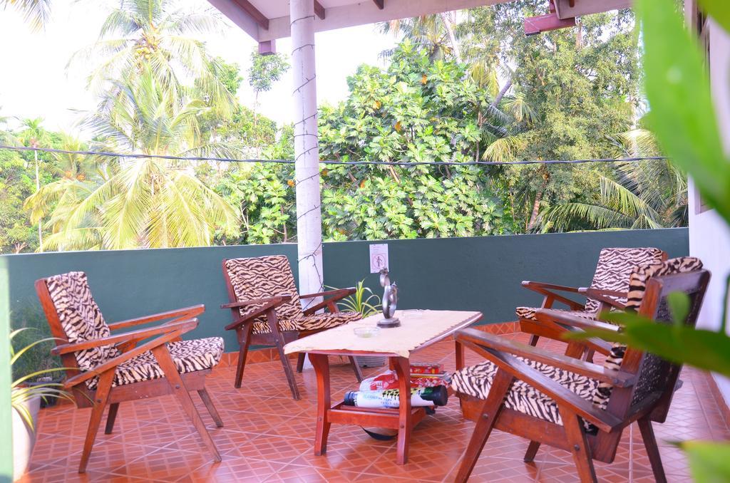 Lilly Palace Villa Guest House Negombo Exterior foto