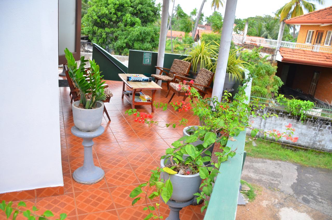 Lilly Palace Villa Guest House Negombo Exterior foto